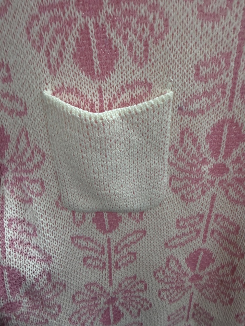 LA MIEL Cream and Pink Floral Knit Sleeveless Sweater Vest - Picture 3 of 6